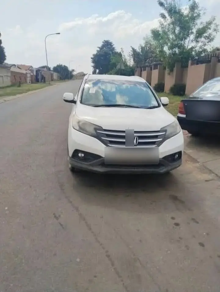 2014 Honda CR-V being stripped for spares