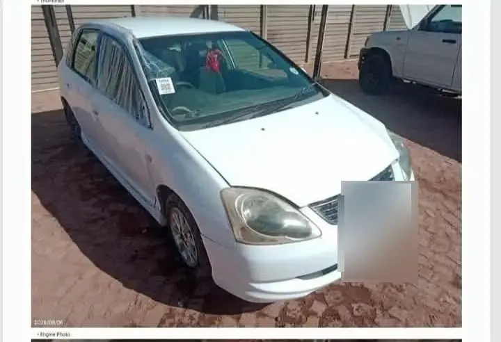 2006 Honda Civic being stripped for spares