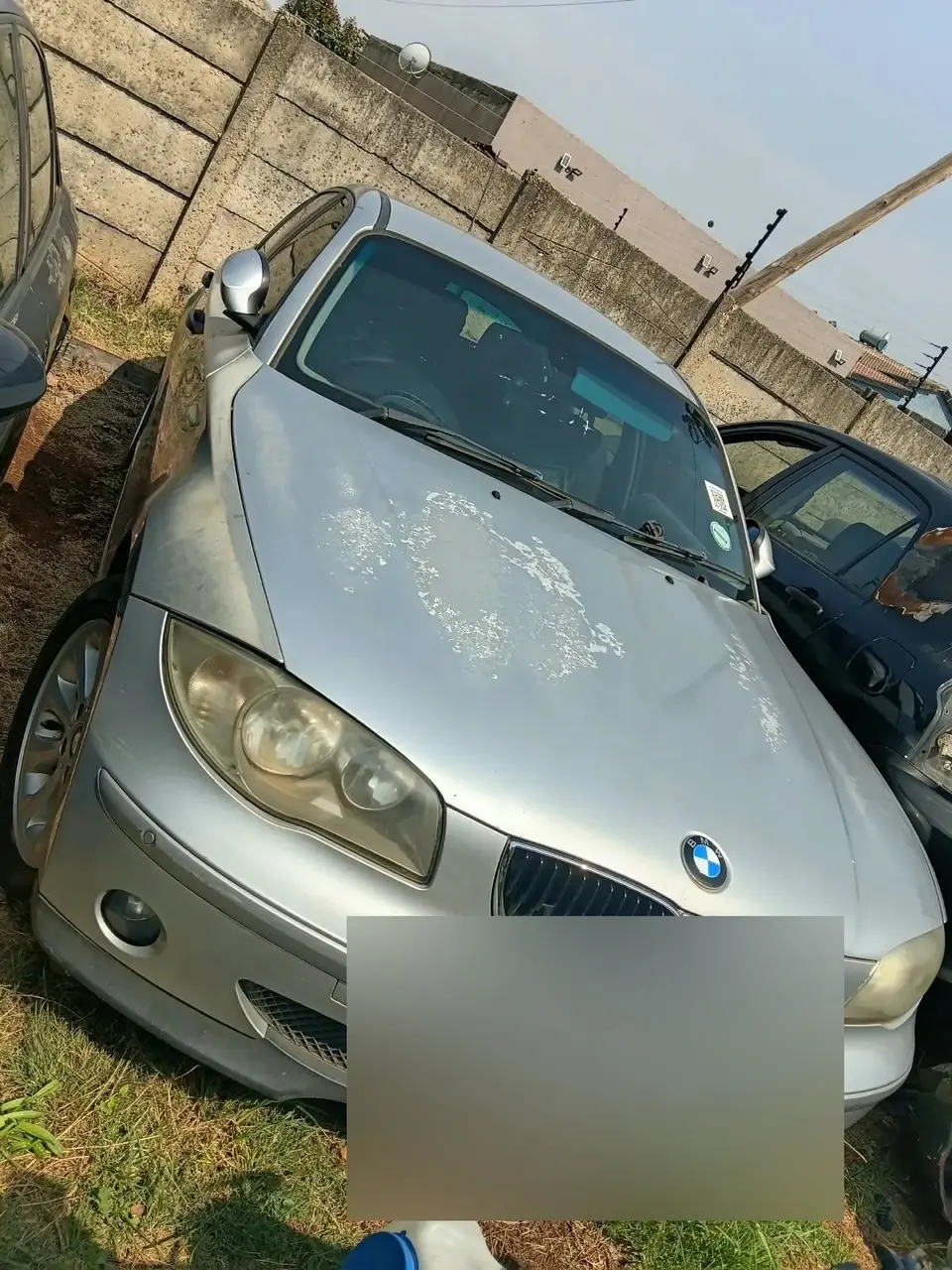 2004 BMW 1 Series being stripped for spares