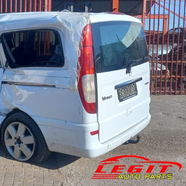 2009 Mercedes Benz Viano 3L Diesel stripping for spares